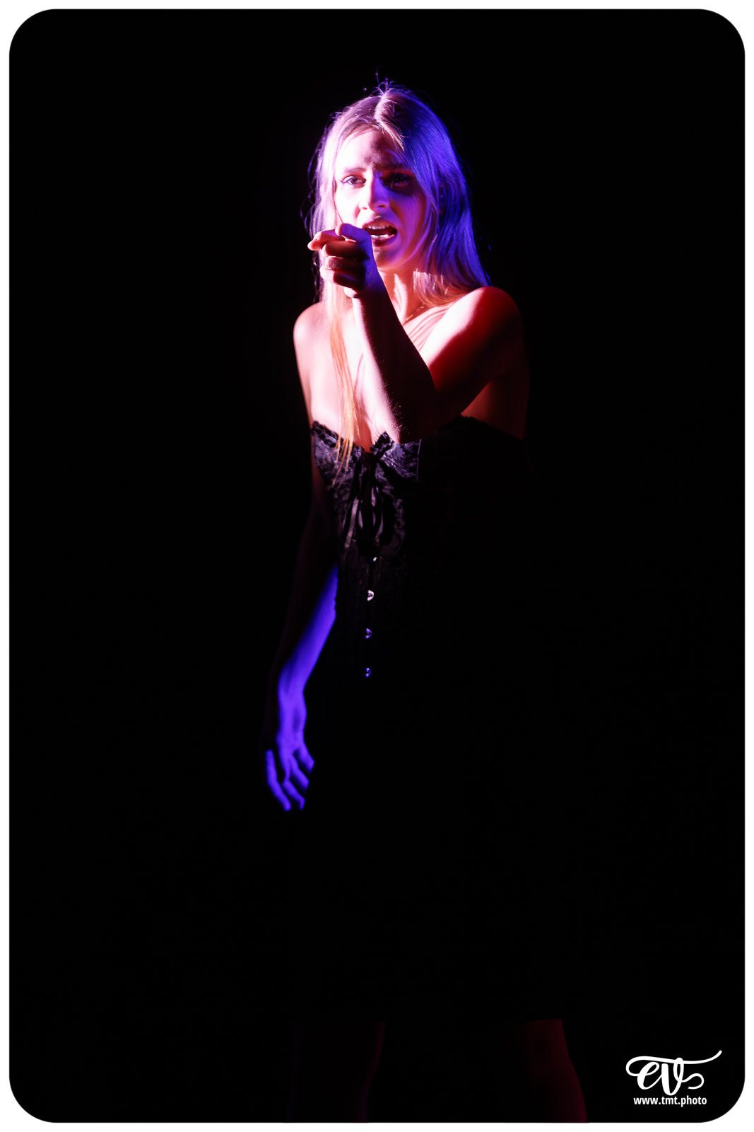 BLANCHE-NEIGE FOUTUE FORET